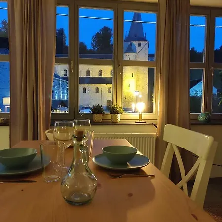 Bed & Breakfast A L'ombre Du Clocher Avec Jacuzzi Et Sauna Privatifs Celles (Namur)