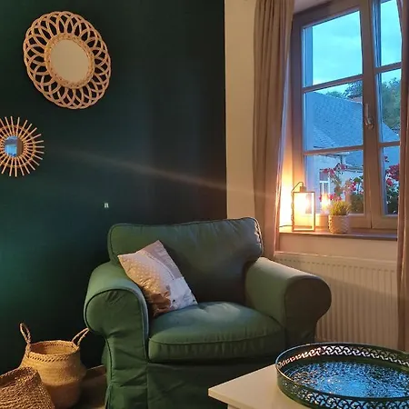 A L'ombre Du Clocher Avec Jacuzzi Et Sauna Privatifs Oda ve Kahvaltı Celles (Namur)