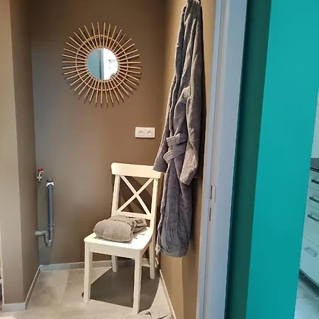 A L'ombre Du Clocher Avec Jacuzzi Et Sauna Privatifs Oda ve Kahvaltı Celles (Namur)